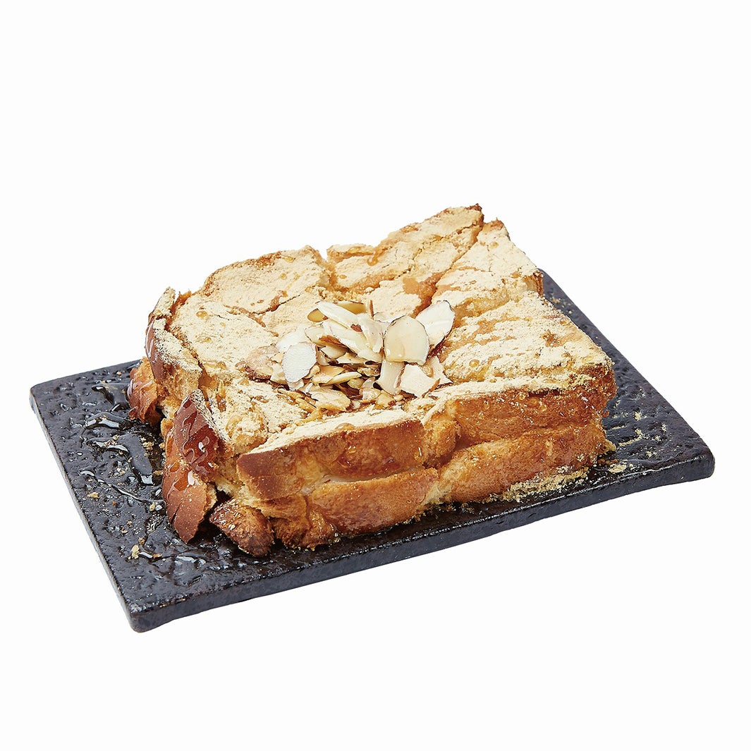 きな粉餅トースト550円（税込）／画像提供：ソルビン