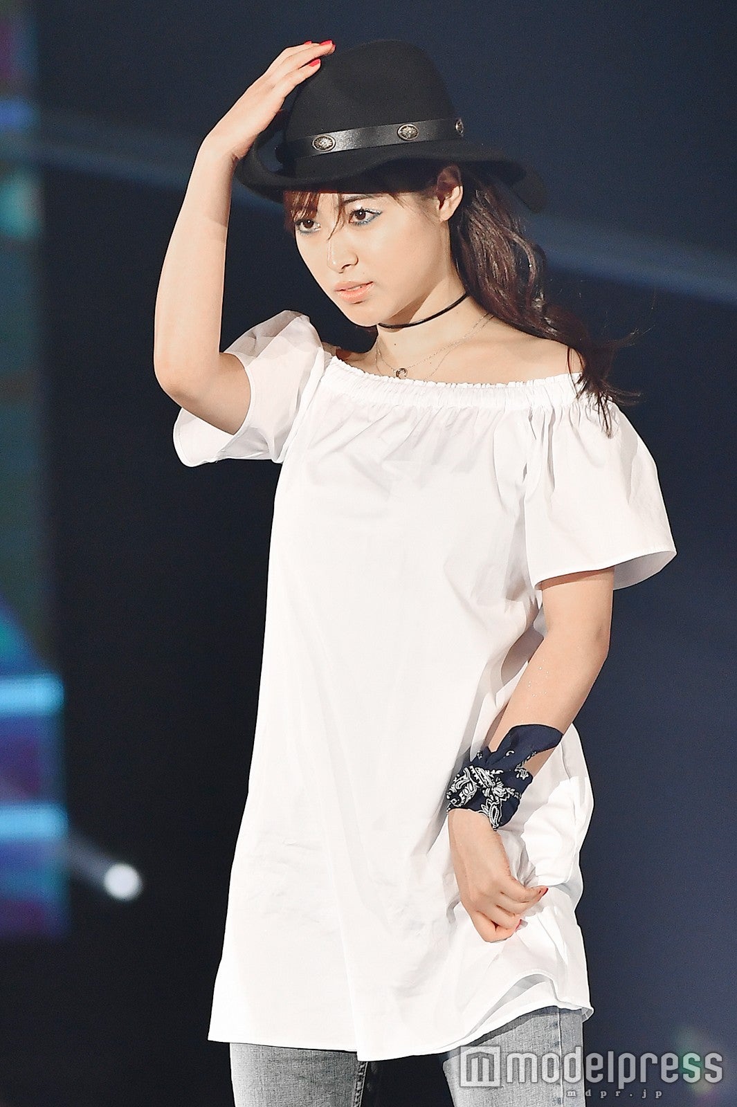 瀧本美織、デコルテあらわな“色っぽ”コーデでクールな眼差し＜GirlsAward 2016 S／S＞