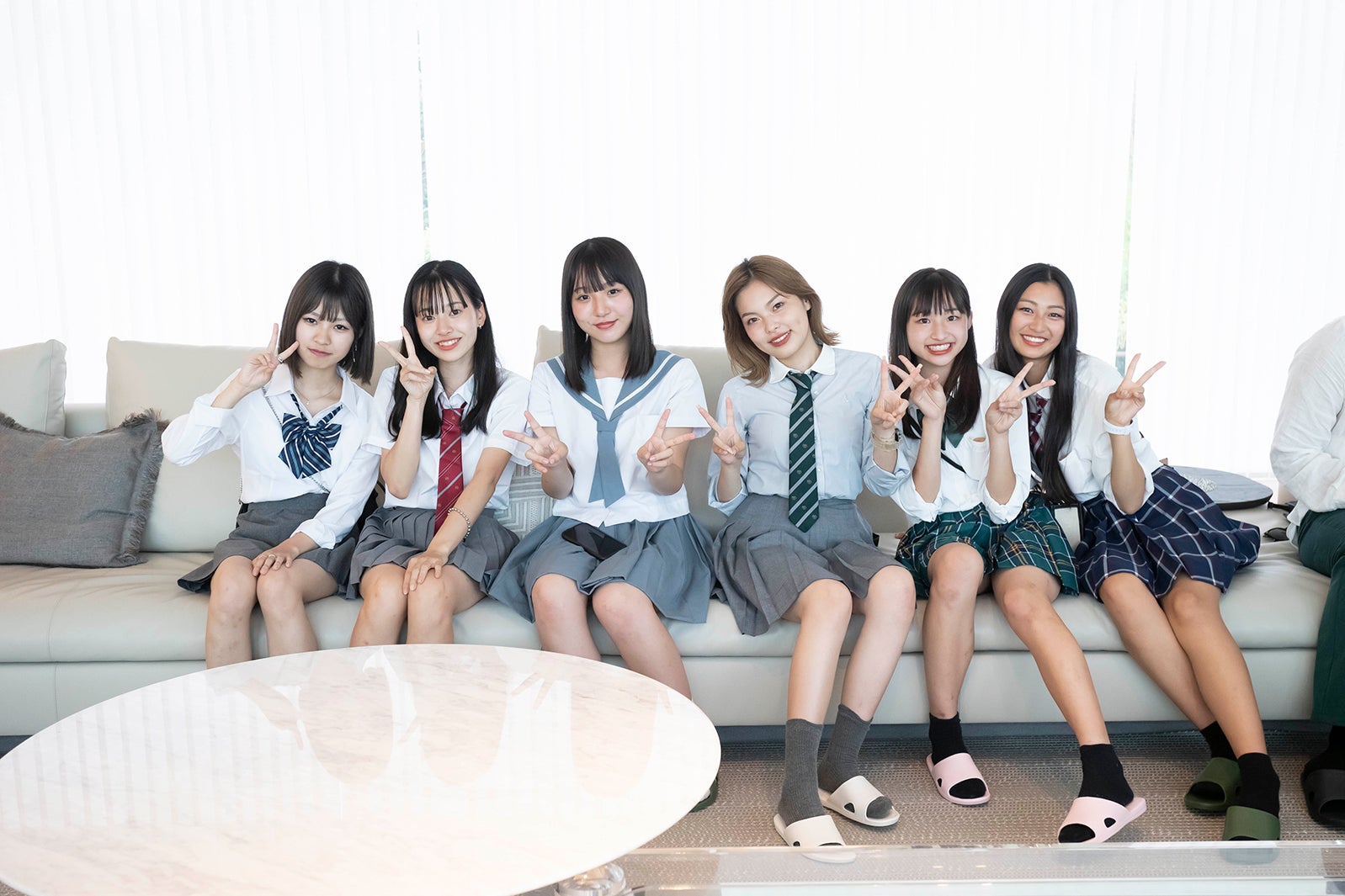 女子メンバー「恋する◆週末ホームステイ 夏 in the Resort」（C）AbemaTV, Inc.