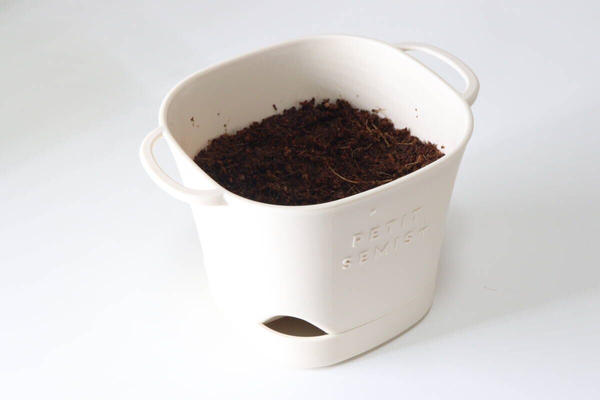 ダイソーのバスケットポット3号