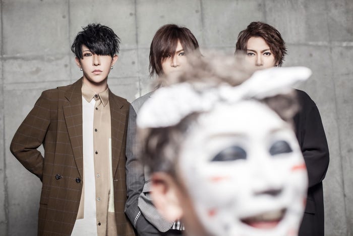 ゴールデンボンバー(提供写真)