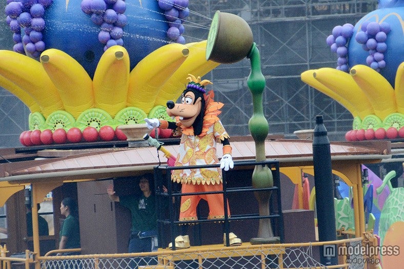 「ミニーのトロピカルスプラッシュ」グーフィー