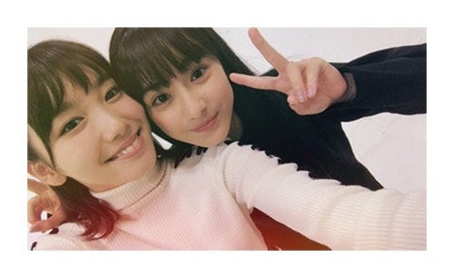 (左から)飯豊まりえ、平祐奈/平祐奈オフィシャルブログ(Ameba)より