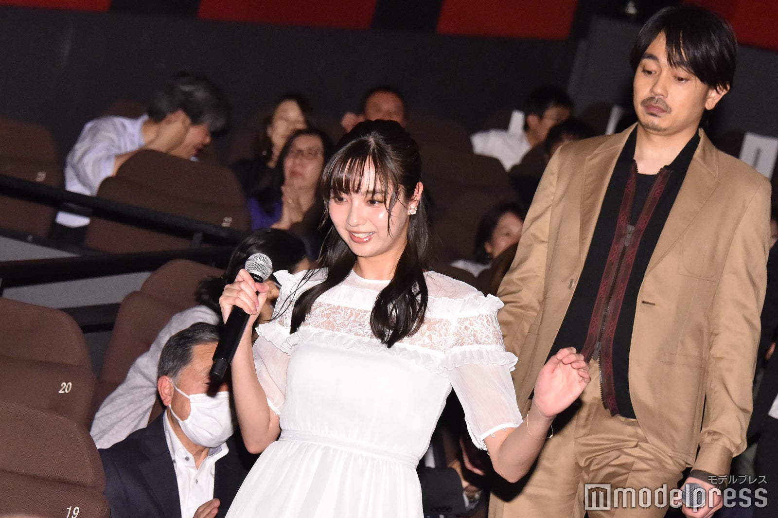 新川優愛、青柳翔 （C）モデルプレス