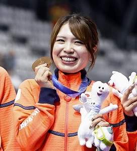 異競技女子アスリートの3ショにSNS「種目の垣根を越えての友情が嬉しい」「美女が勢揃い！！」と反響 佐藤綾乃さん「だーーーいすきな2人」との再会報告