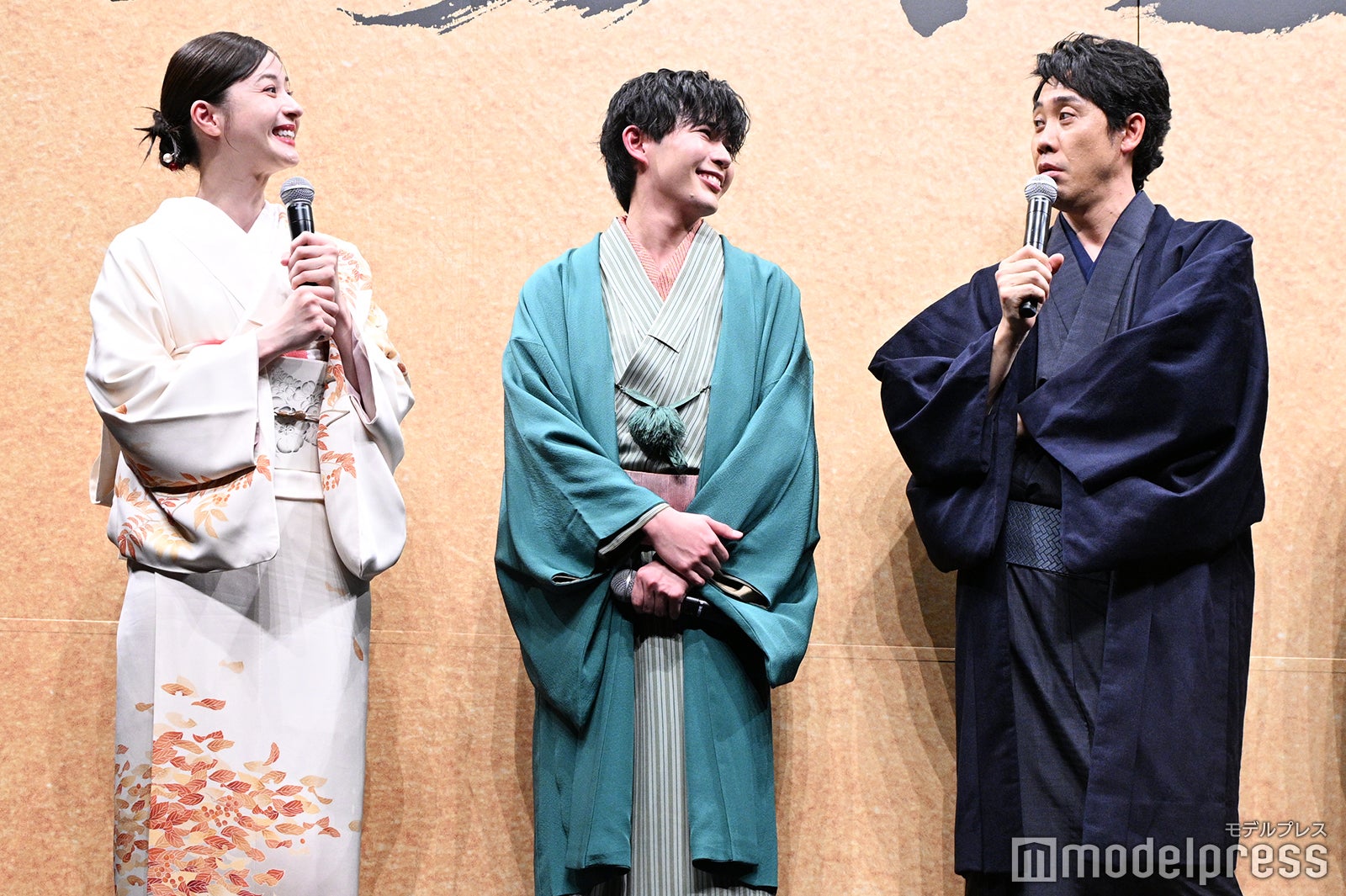 マネージャーの車と間違えて知らない人の車に乗ってしまったことを語った松本若菜と、今日同じことをした大泉洋（C）モデルプレス