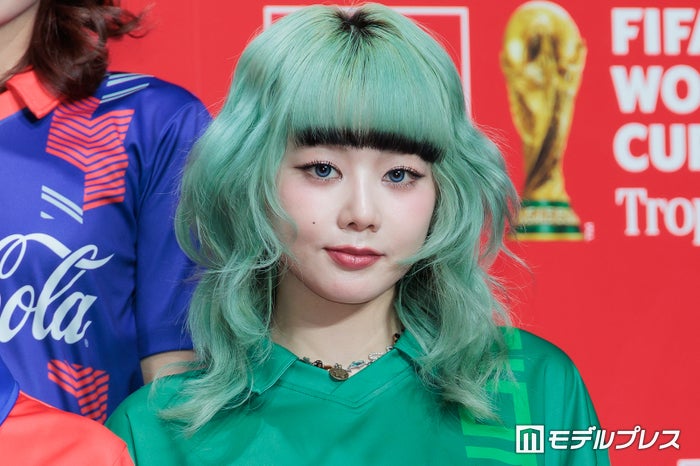 XG、サッカーＷ杯“トロフィー専用機”に同乗 HINATA「人生で一度きりの貴重な経験」