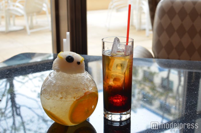 BB-8 クーラー¥1500(左)、ダークサイド¥1300(右)/(C)モデルプレス