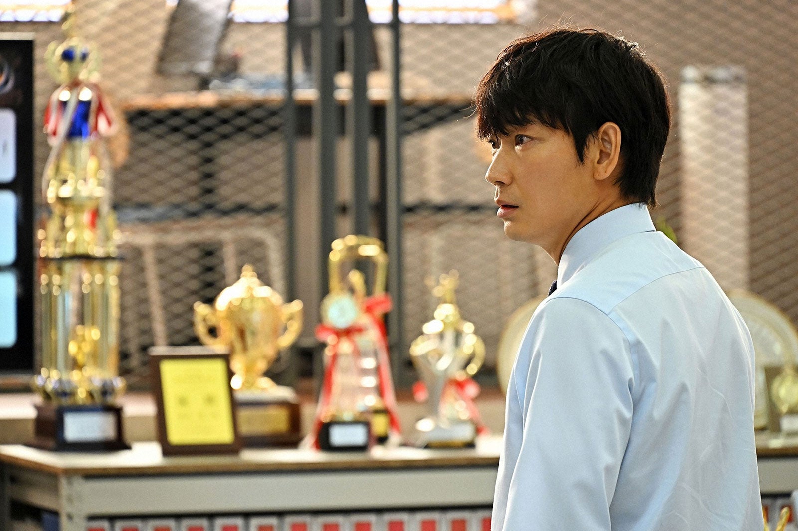 綾野剛／「オールドルーキー」第9話より（C）TBS