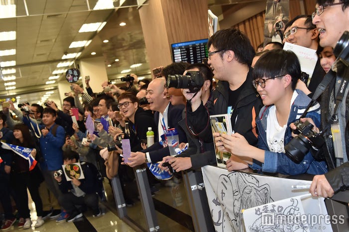 台湾ファンが空港に殺到 (C)モデルプレス