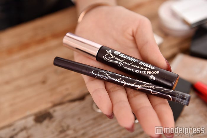 落ちにくいマスカラ&アイライナー(C)モデルプレス