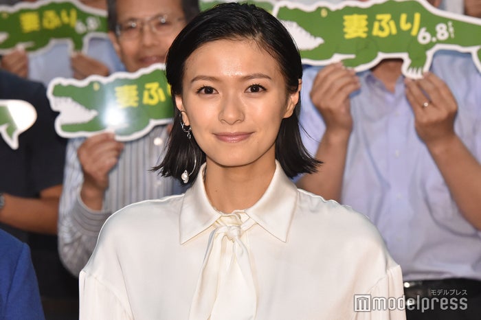 榮倉奈々 男性の悩みにバッサリ 家に帰ると妻が必ず死んだふりをしています モデルプレス 榮倉奈々 男性の悩みにバッサリ 家に帰ると妻が必ず死んだふりをしています モデルプレス