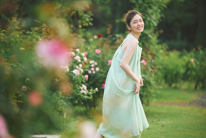 小芝風花カレンダー2026「Flower」(2025年12月12日発売)(C)マガジンハウス