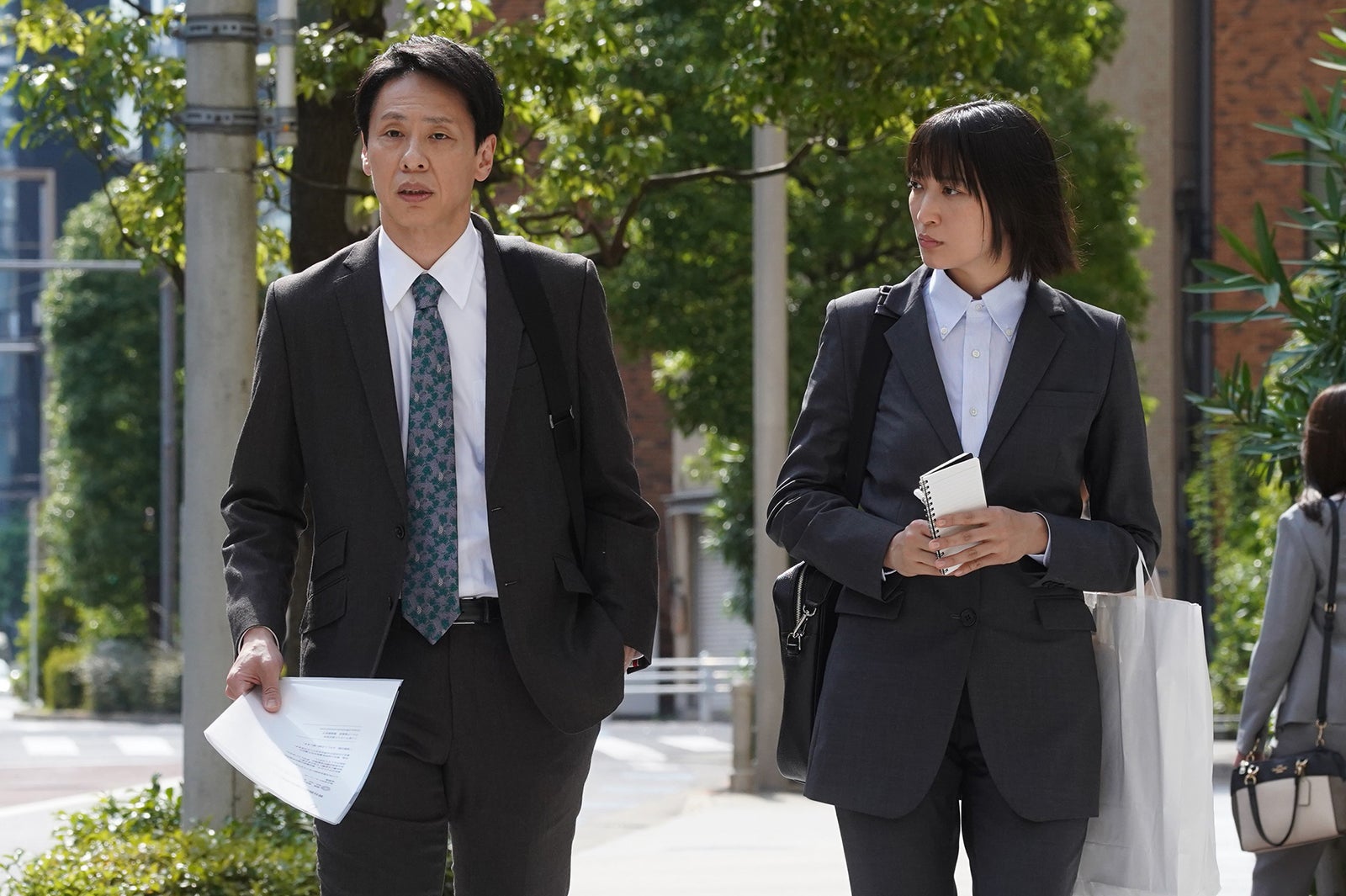 （左から）大倉孝二、杏／「競争の番人」第7話より（C）フジテレビ