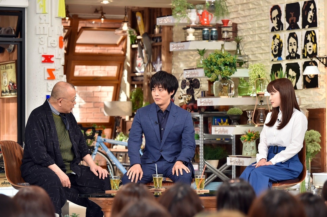 笑福亭鶴瓶、松坂桃李、川栄李奈 （C）TBS