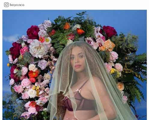 マタニティフォト披露のビヨンセ、Instagramで新記録樹立 新たな大胆ヌードショットも話題に