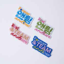 D’PARTMENT限定の&TEAMオリジナルワッペン(4種)/提供画像
