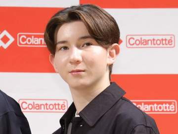 「可愛いお二人」「兄弟みたい」 シニア国際大会デビュー控えるフィギュア男子「江ノ島！！」 夏満喫で2ショ投稿 SNS「素敵な関係」「仲良しで微笑ましい」