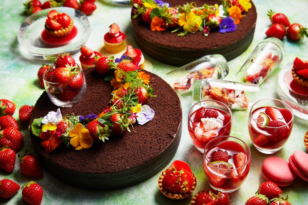 大阪でストロベリースイーツブッフェ「Flower Garden」イチゴの贅沢スイーツ約35種