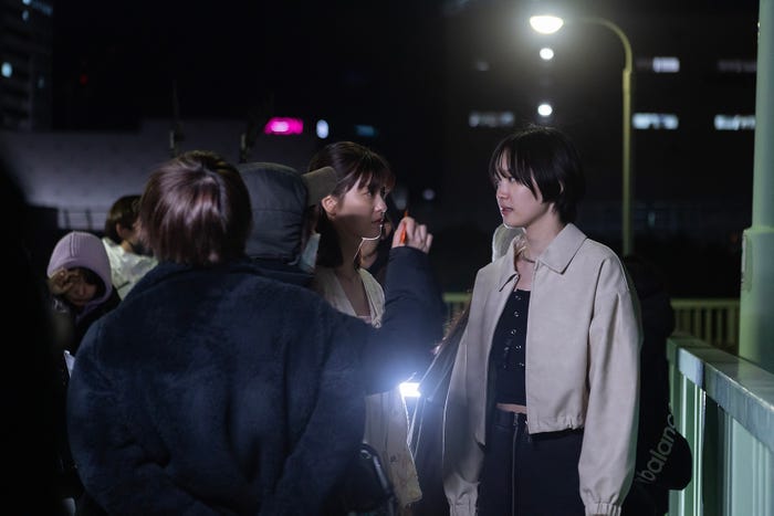 尾碕真花、工藤美桜「コールミー・バイ・ノーネーム」オフショット(提供写真)