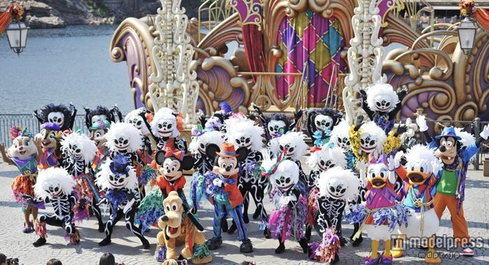 「ウェルカム・スケルトン・フレンズ」(C)Disney