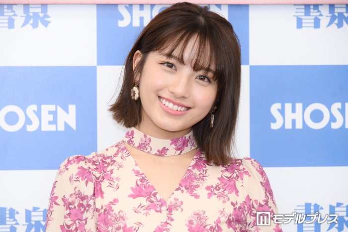 元AKB48大和田南那、素肌輝く黒キャミワンピ姿を公開「一気に大人の女性」「シンプルなのに色気がある」と絶賛の声