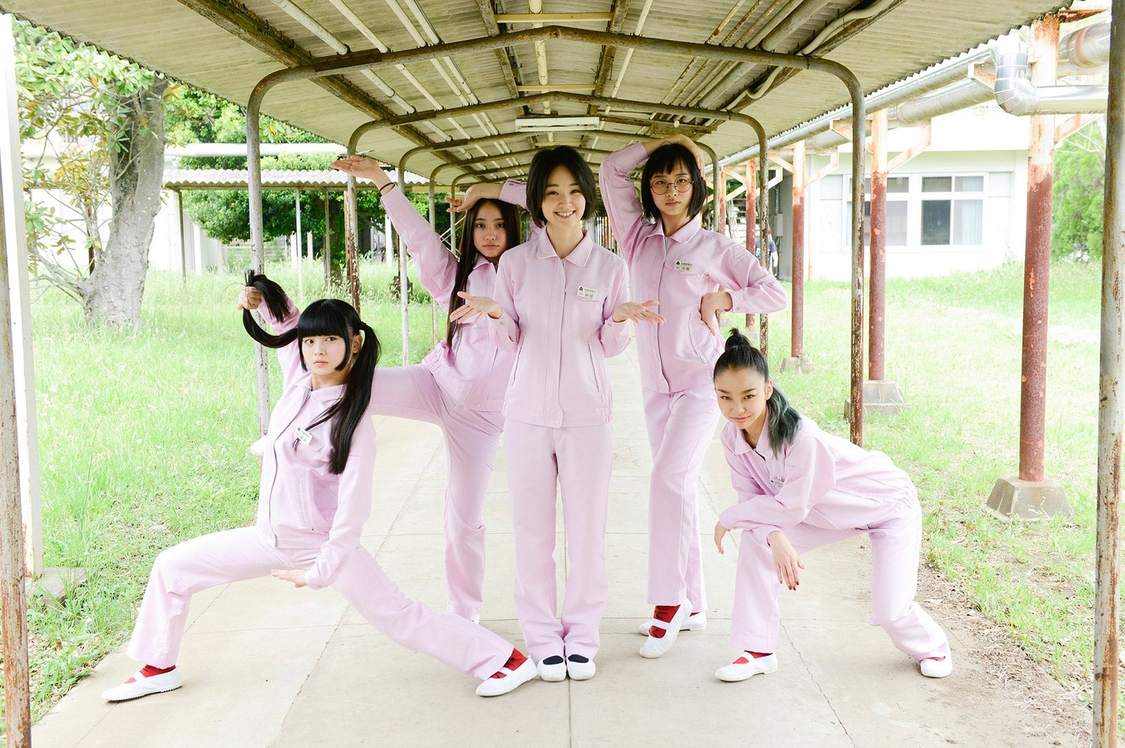 剛力彩芽＆新しい学校のリーダーズ（C）テレビ朝日