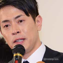 モデルプレス - 純烈・友井雄亮、涙で謝罪 芸能界引退を発表