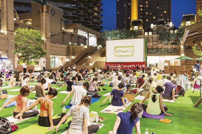. PICNIC YOGA／画像提供：恵比寿ガーデンプレス