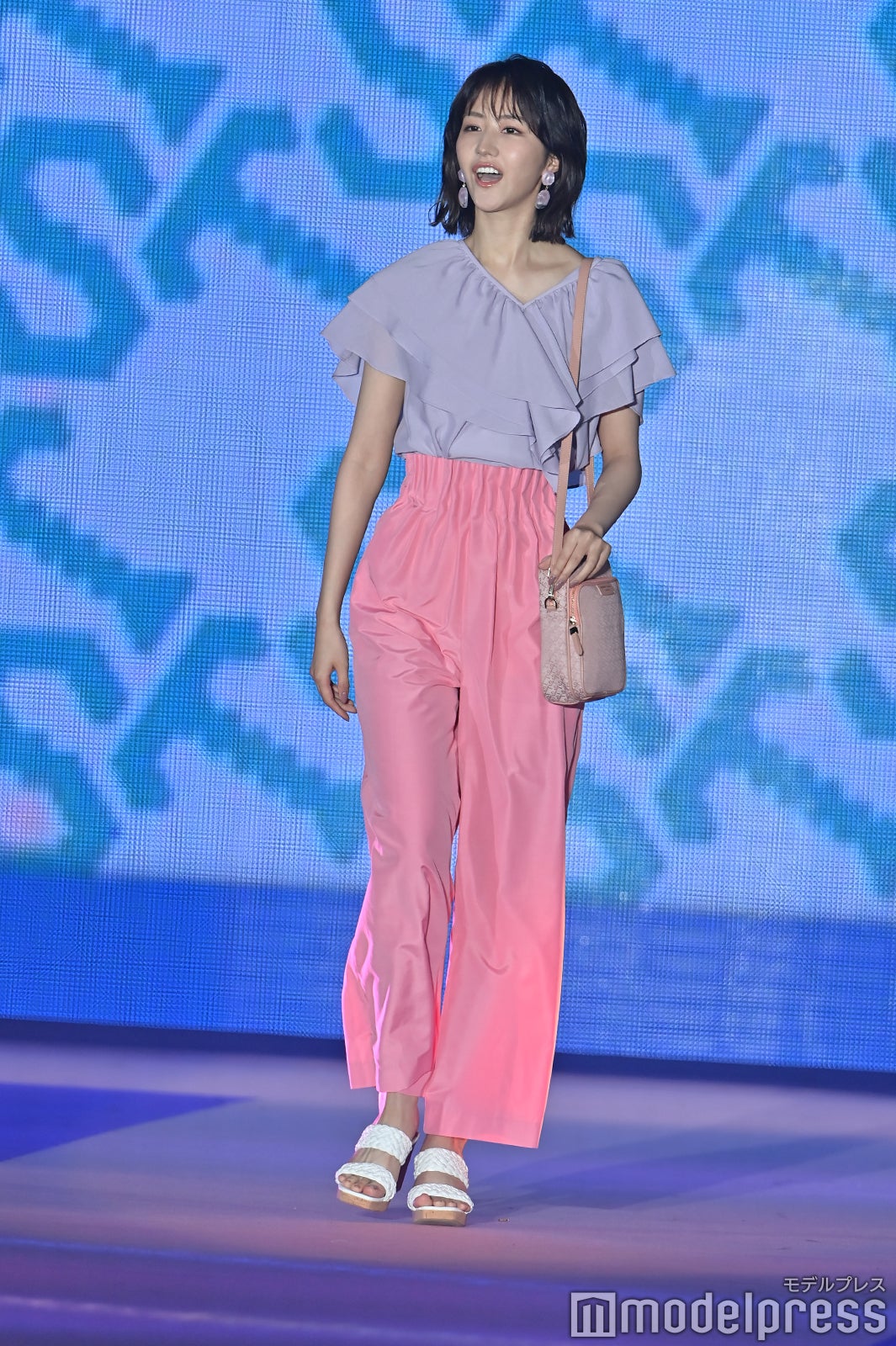 （C）モデルプレス