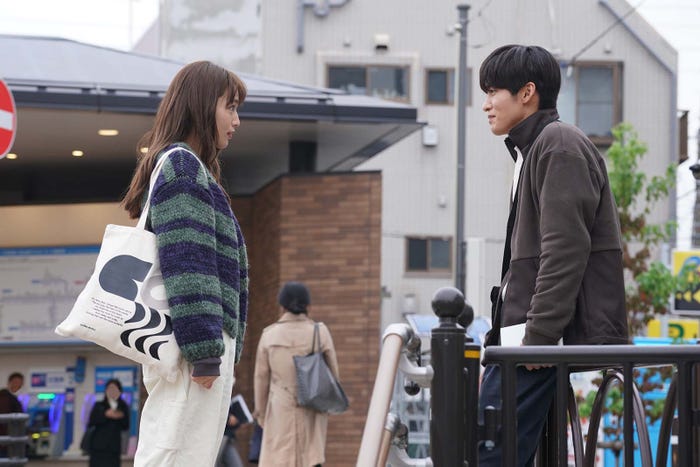 川口春奈、目黒蓮/「silent」第6話より(C)フジテレビ