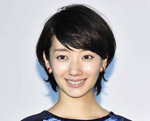 生田斗真、“婚約者”波瑠の天然ぶり明かす「僕の楽屋に入ってきた」