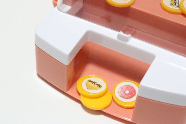 ダイソー　コインプッシュゲーム機　台座　コイン　使用例　遊び方