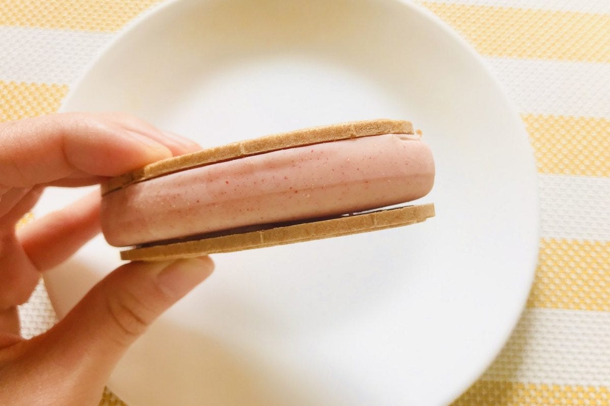 ハーゲンダッツ(ストロベリーチーズケーキカマンベール仕立て)