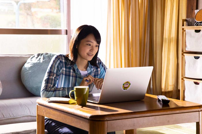 深川麻衣/映画「僕と彼女とラリーと」場面写真(C)2021「僕と彼女とラリーと」製作委員会