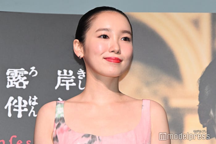 飯豊まりえ(C)モデルプレス