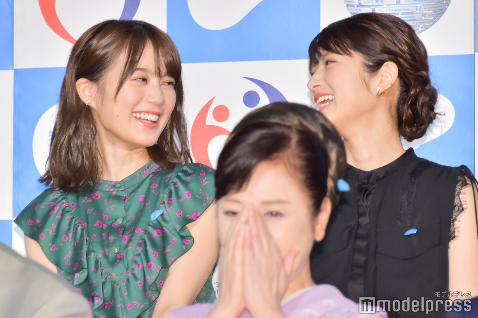生田絵梨花、若月佑美 （C）モデルプレス