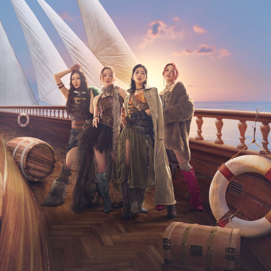 IS:SUE（C）LAPONE GIRLS