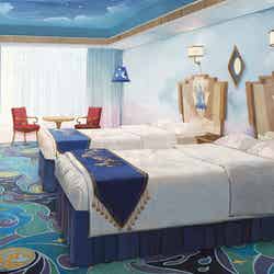 ミッキーマウスルーム(魔法使いの弟子)客室内イメージ(C)Disney