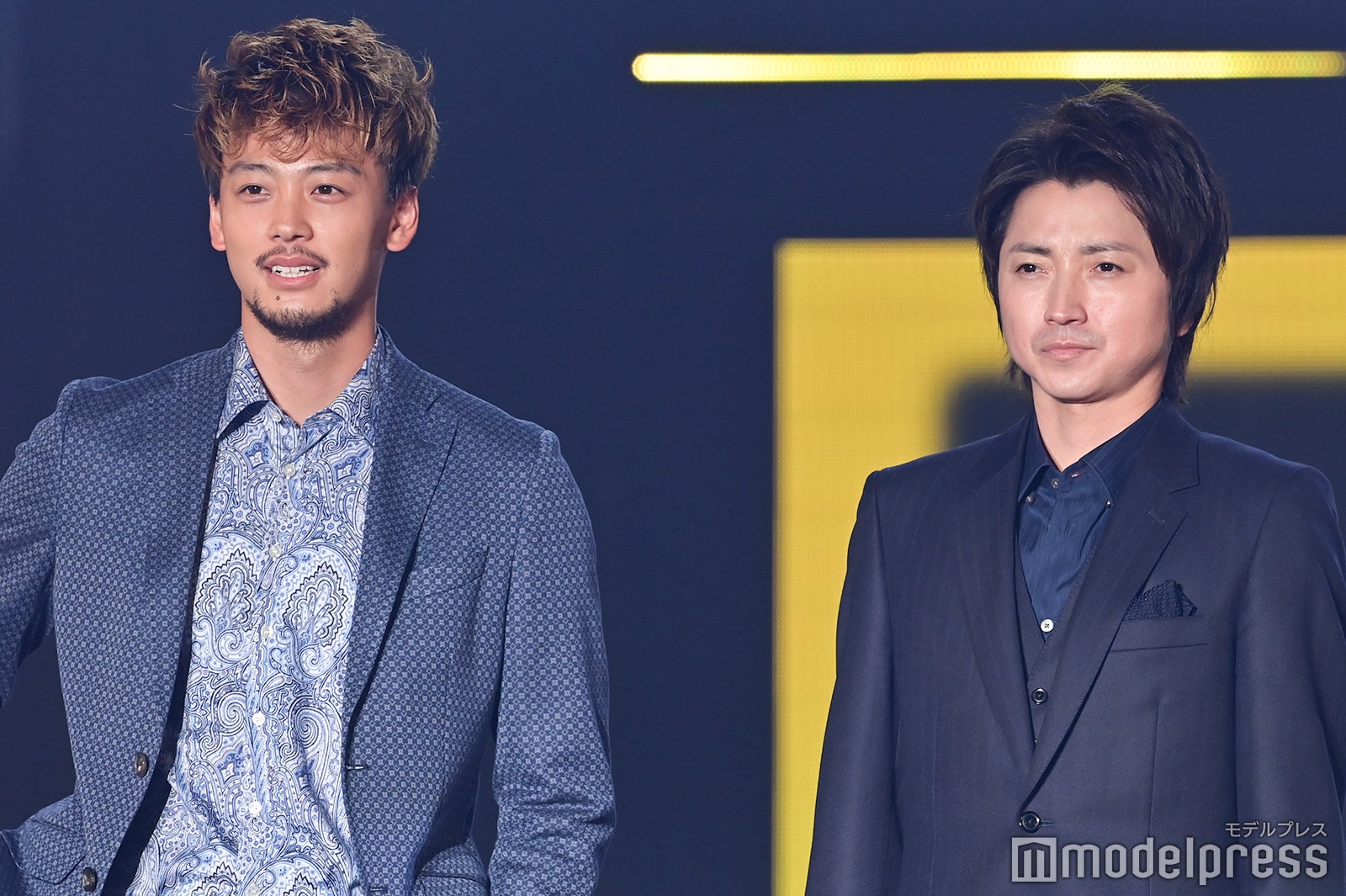 竹内涼真＆藤原竜也（C）モデルプレス