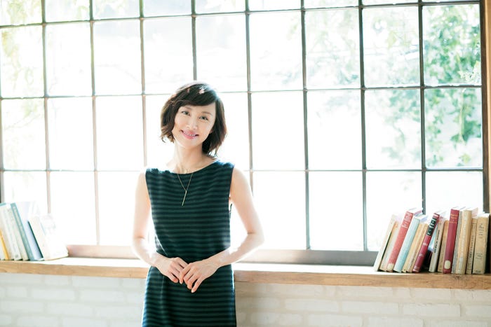 子育てや結婚生活を明かした山口もえ(画像提供:セブン&アイ出版)