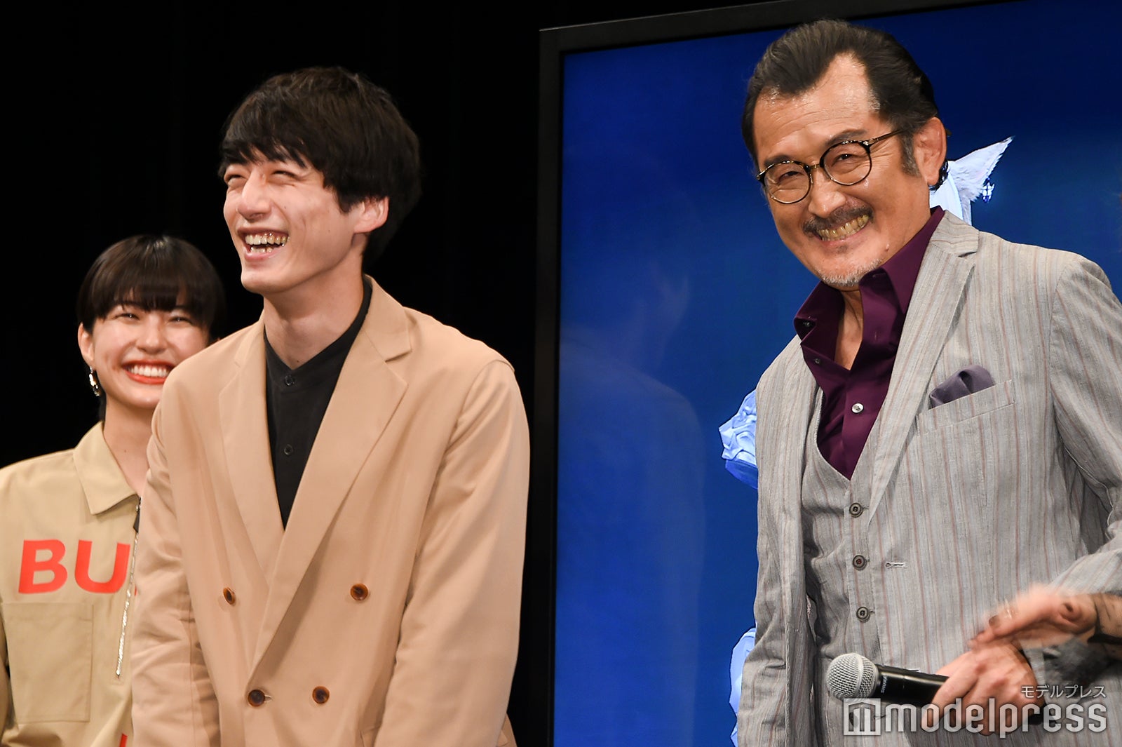 坂口健太郎、吉田鋼太郎 （C）モデルプレス