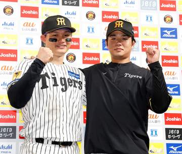 阪神 森下＆高橋がお立ち台で互いを褒め合う ファンからは笑いも 「スーパーピッチャー」「メチャクチャ凄い」