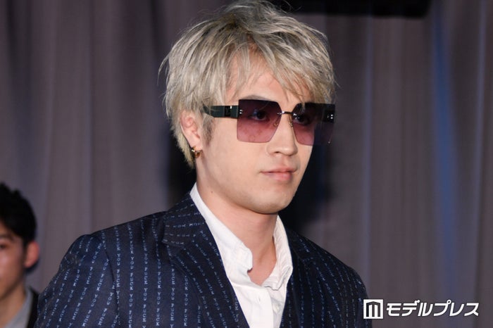 「Breaking Down」ジョリー、元美人マネージャー清水ユリとの結婚・W不倫認める