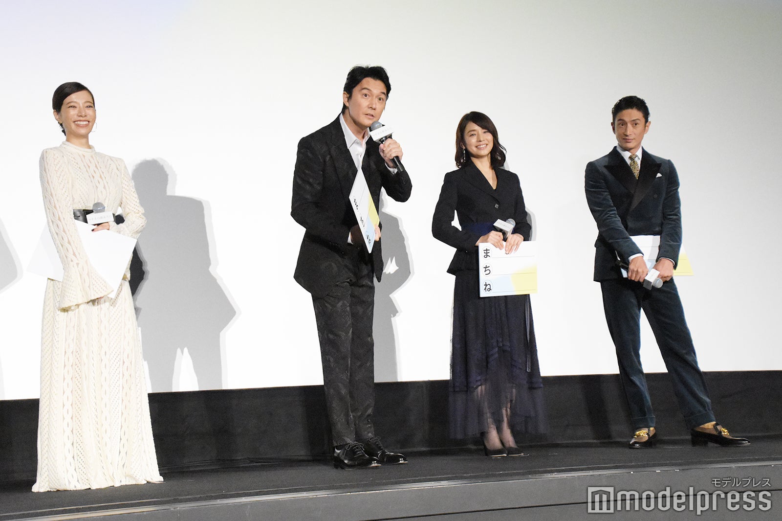 （左から）桜井ユキ、福山雅治、石田ゆり子、伊勢谷友介（C）モデルプレス