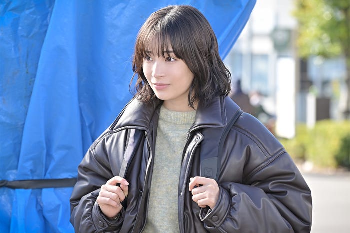 広瀬すず「クジャクのダンス、誰が見た?」第4話(C)TBS