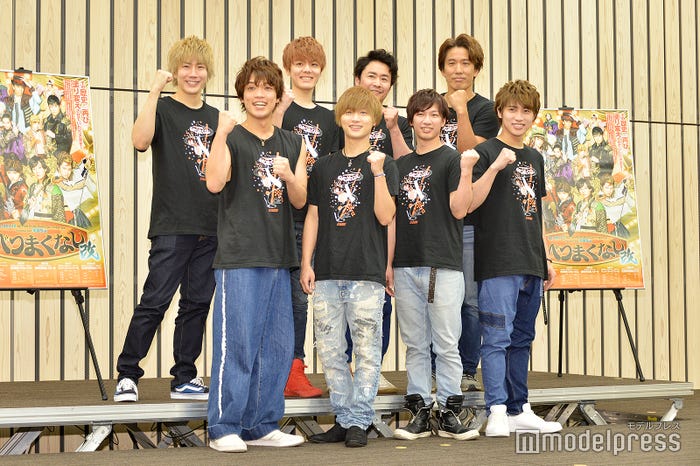 (前列左から)宇宙Six:原嘉孝、山本亮太、江田剛、松本幸大(後列左から)村瀬文宣、室龍太、坂元健児、清水順二(C)モデルプレス