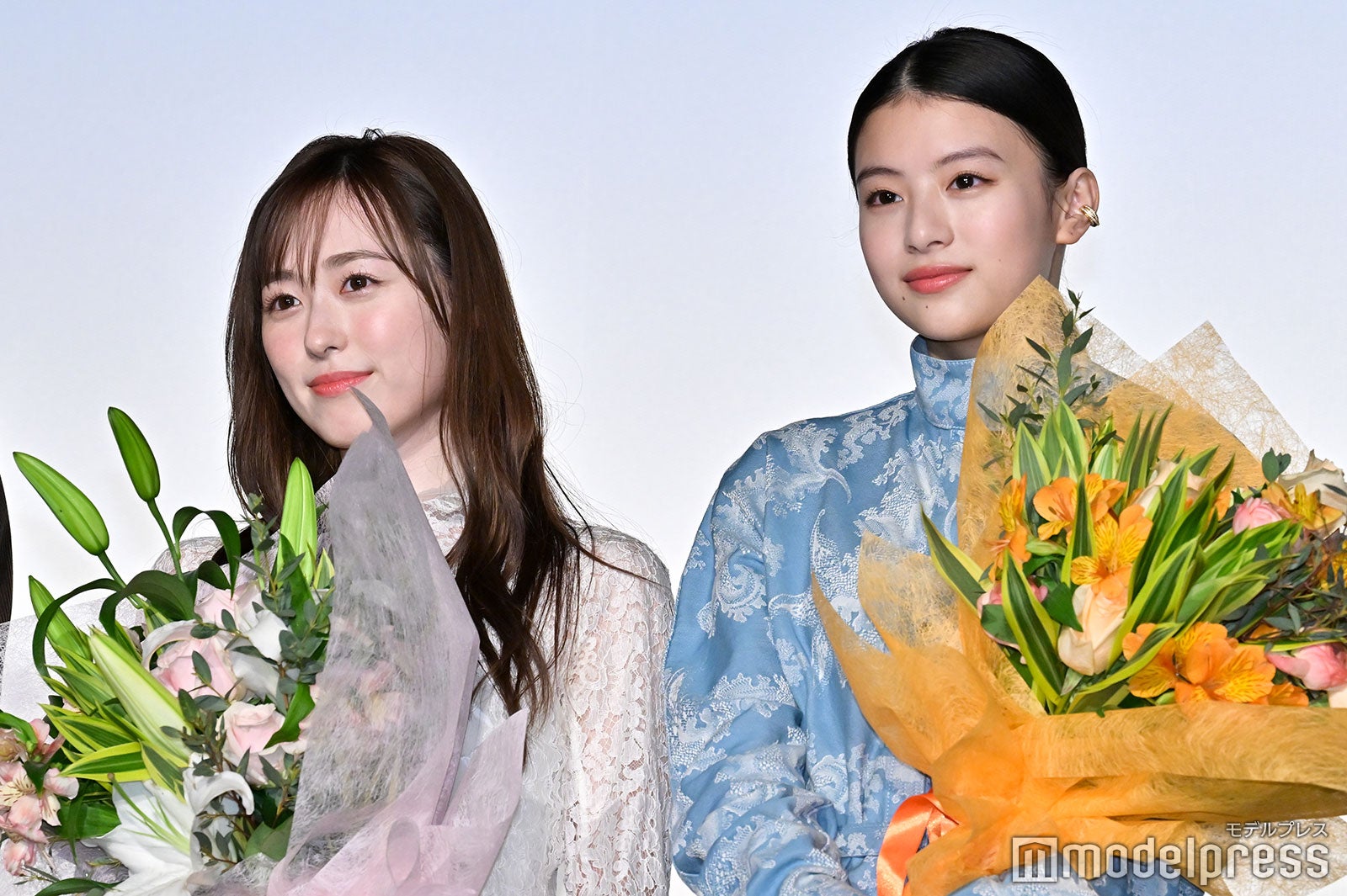 福原遥、出口夏希（C）モデルプレス