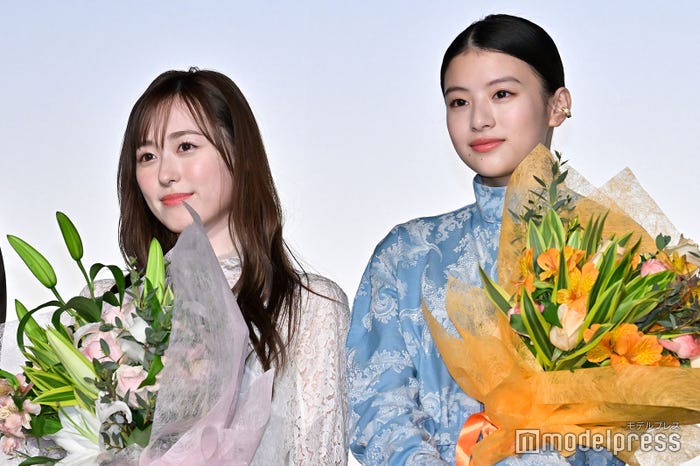 福原遥、出口夏希(C)モデルプレス