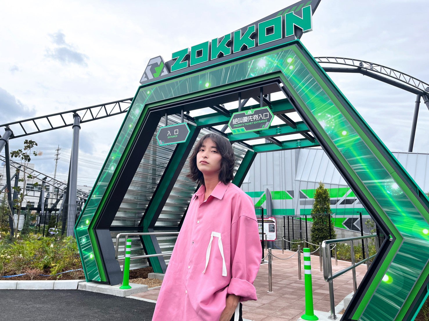 富士急ハイランド、12年ぶり新作大型コースター“ZOKKON”オープン